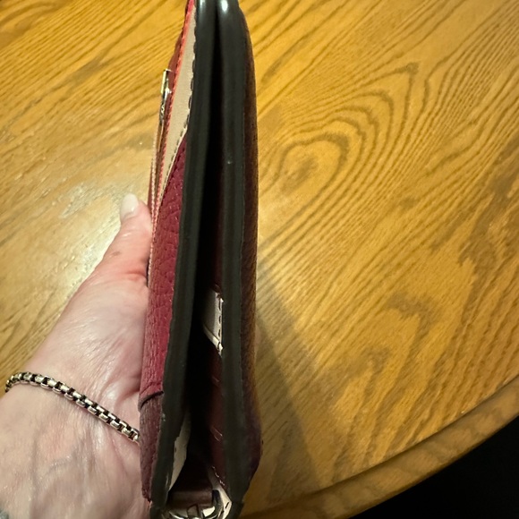 Kate Spade Chevron wristlet - Picture 5 of 13